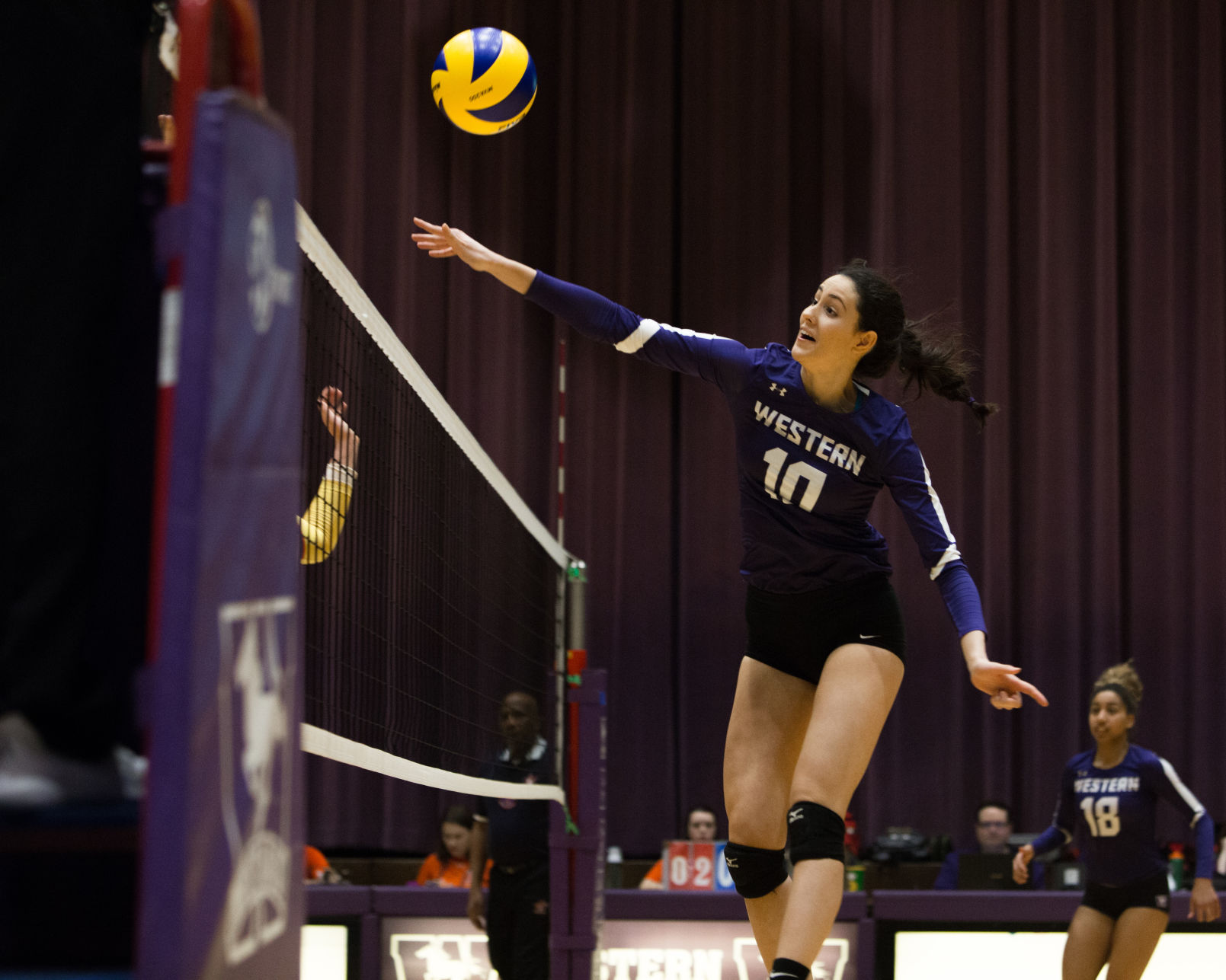 Women's Volleyball vs Queens 2